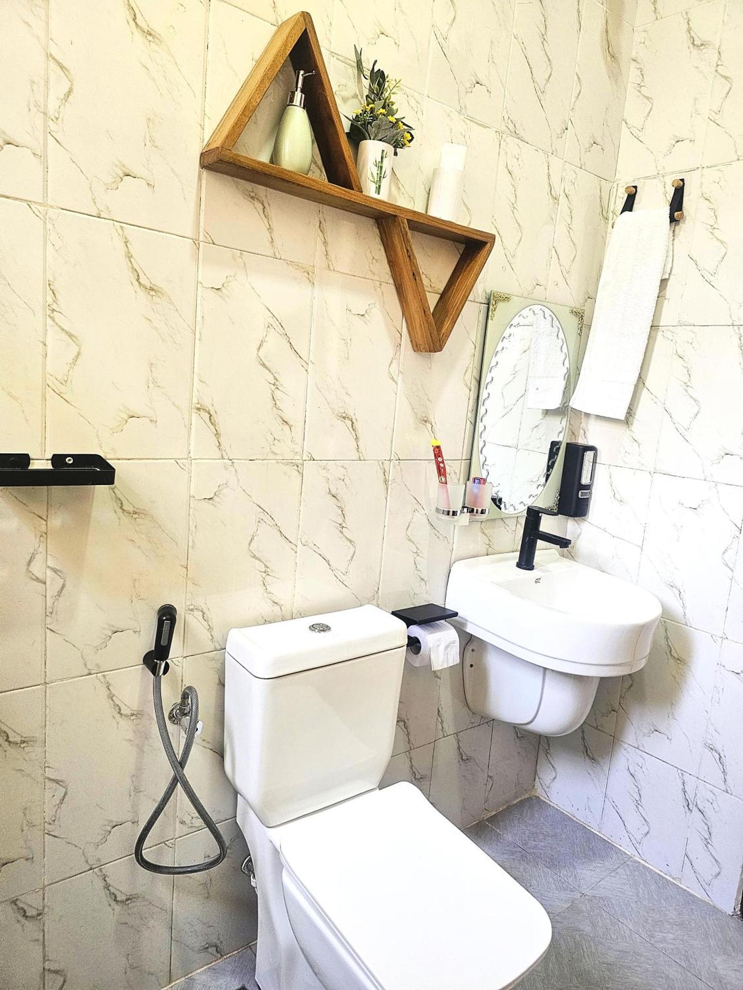 Bed and Breakfast Safi House Boma la Ngombe Екстер'єр фото