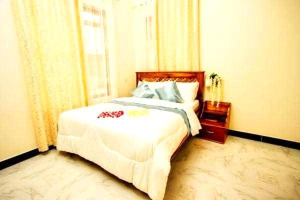 Bed and Breakfast Safi House Boma la Ngombe Екстер'єр фото