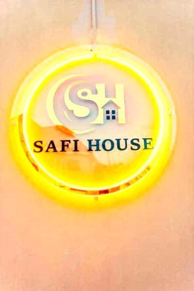 Bed and Breakfast Safi House Boma la Ngombe Екстер'єр фото