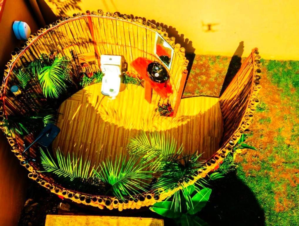 Bed and Breakfast Safi House Boma la Ngombe Екстер'єр фото