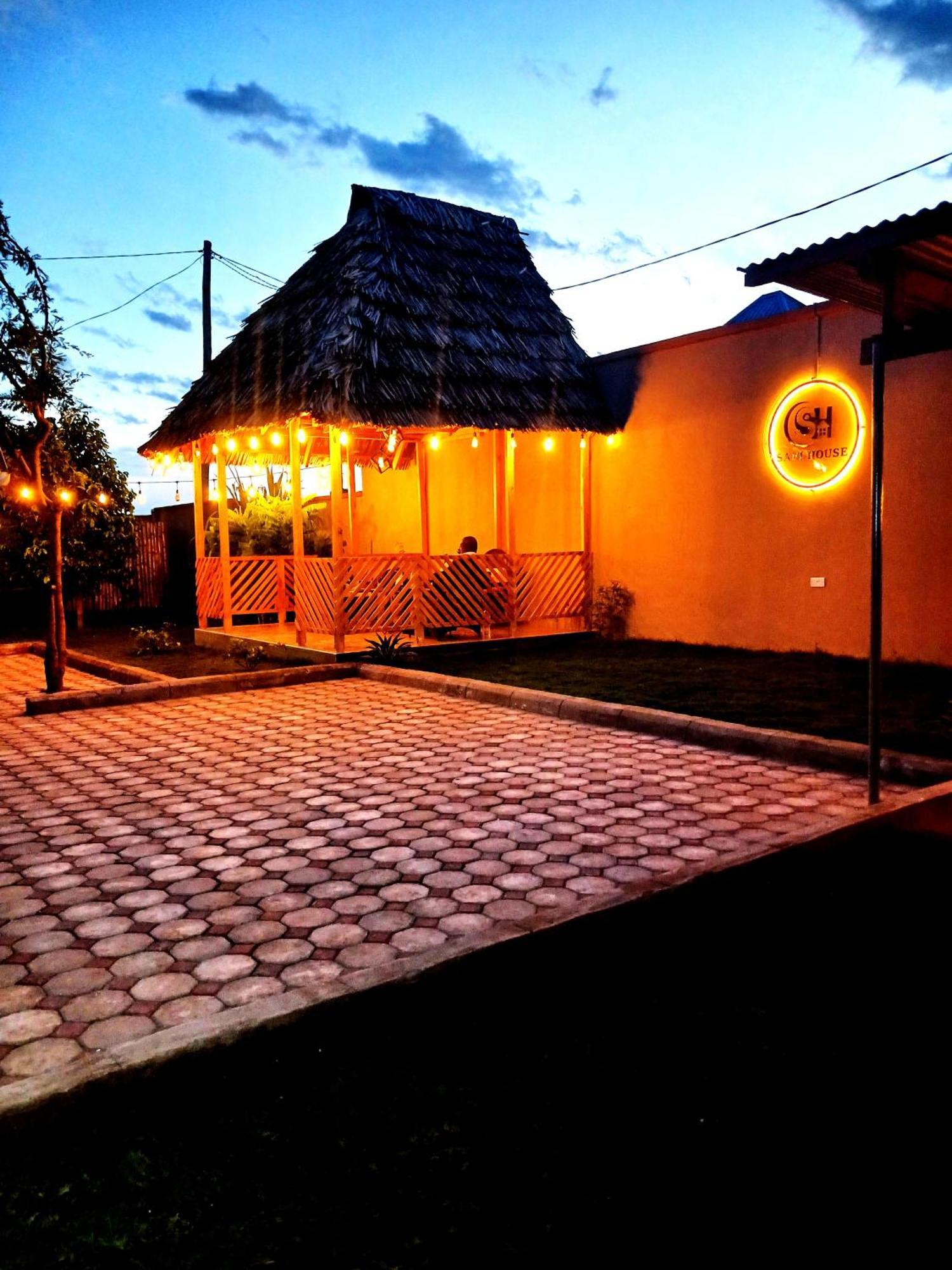 Bed and Breakfast Safi House Boma la Ngombe Екстер'єр фото
